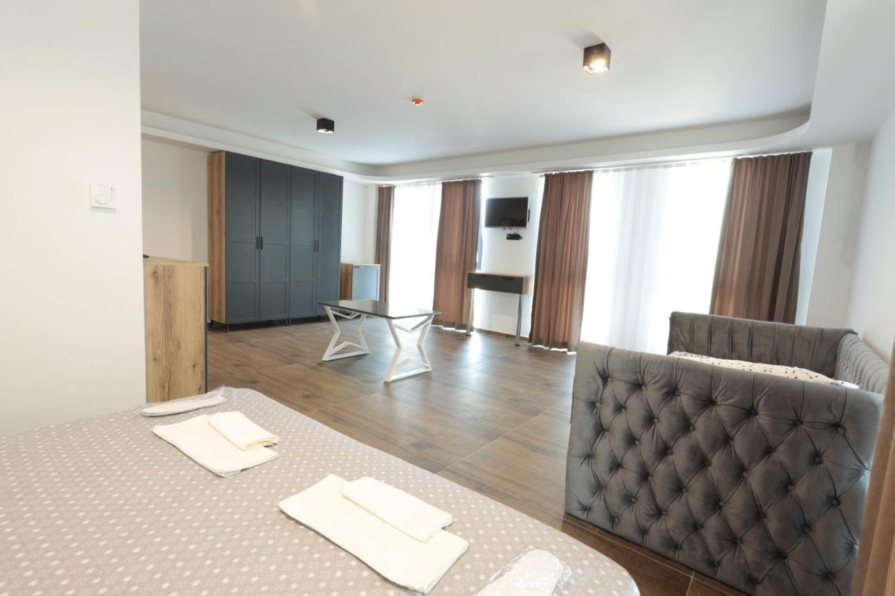 Hotel Ema เทโทโว ภายนอก รูปภาพ