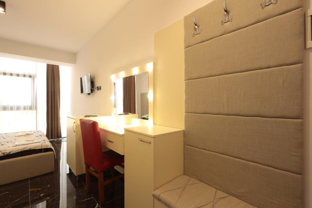 Hotel Ema เทโทโว ภายนอก รูปภาพ