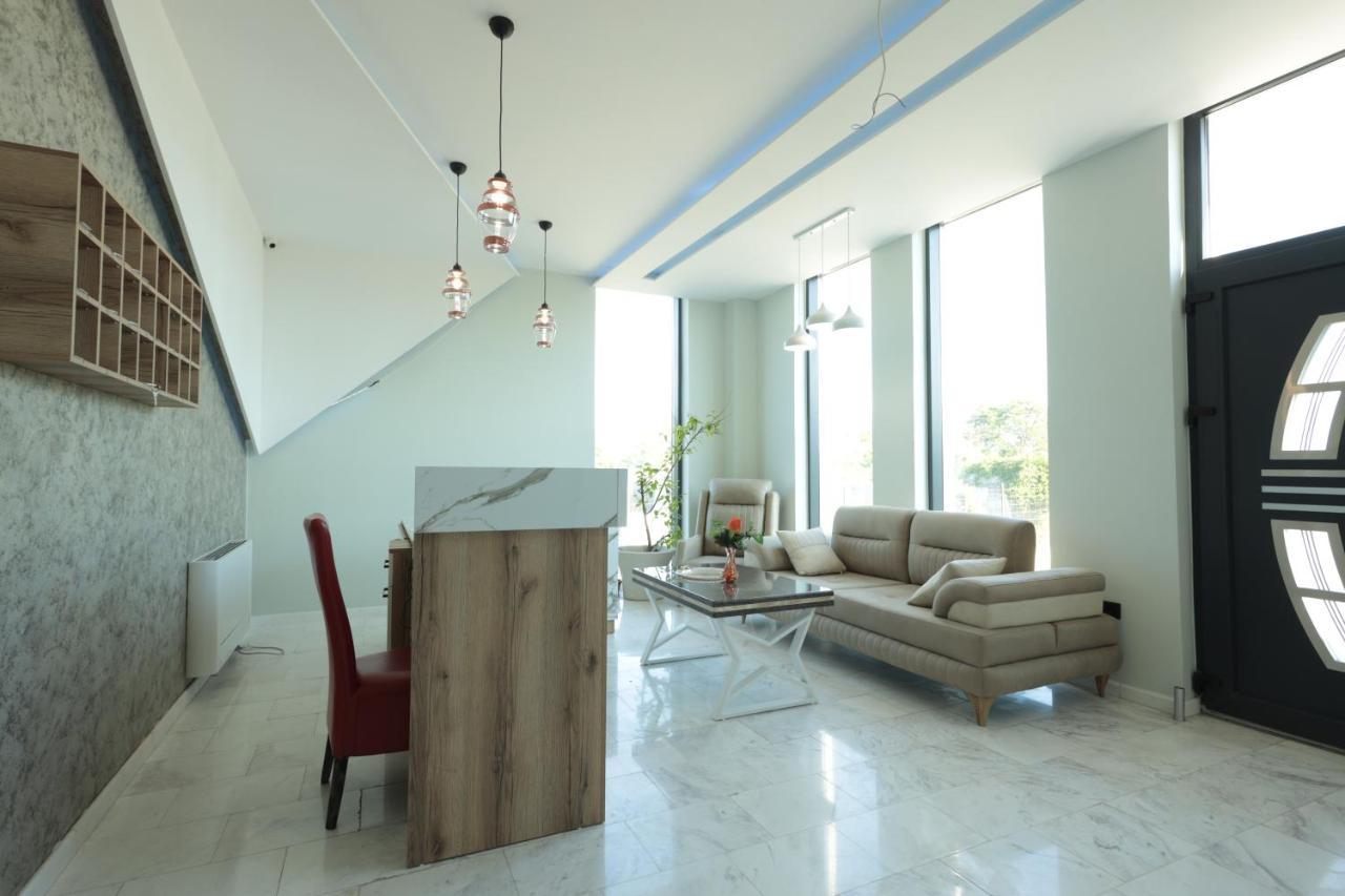 Hotel Ema เทโทโว ภายนอก รูปภาพ