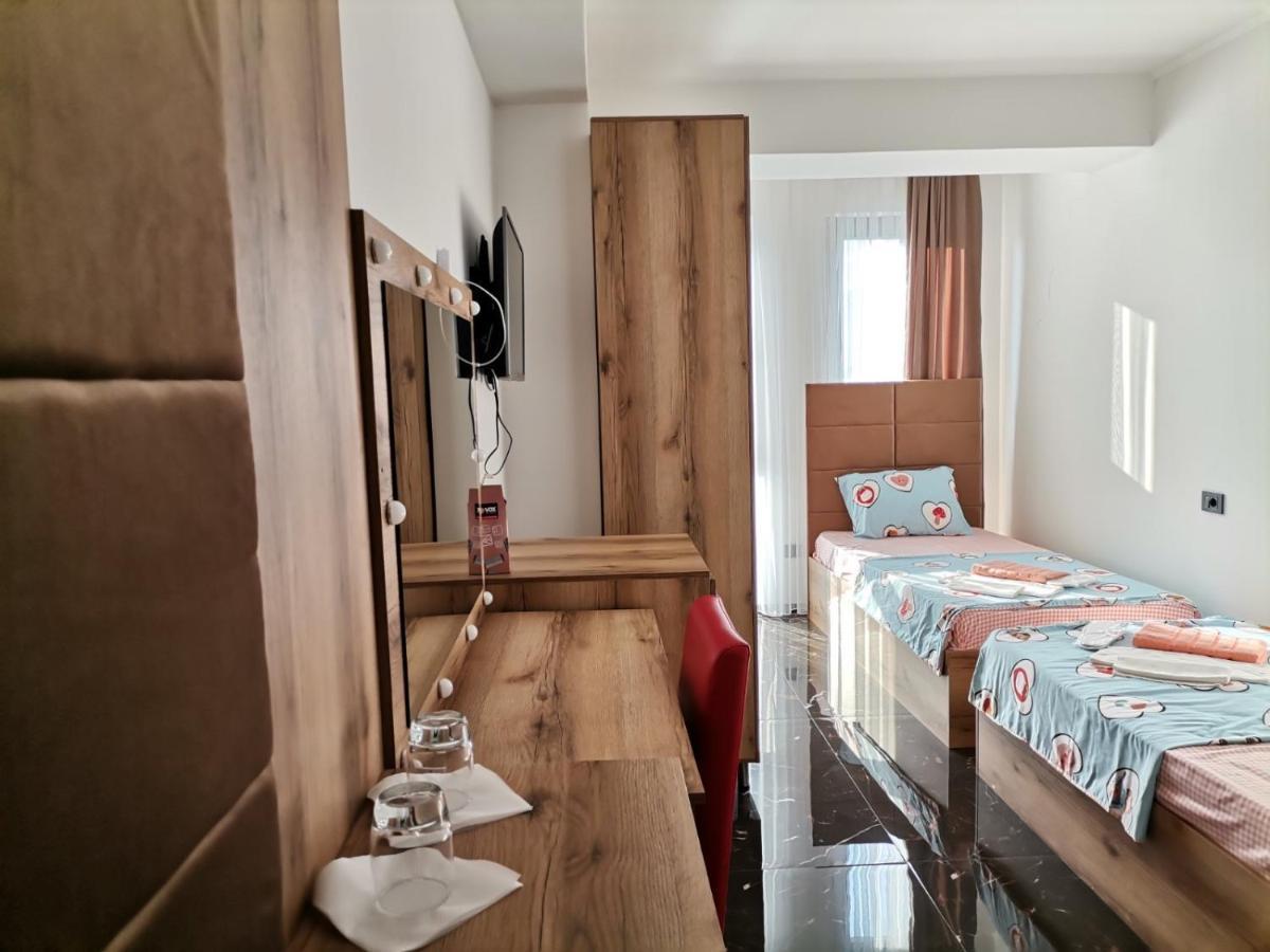 Hotel Ema เทโทโว ภายนอก รูปภาพ